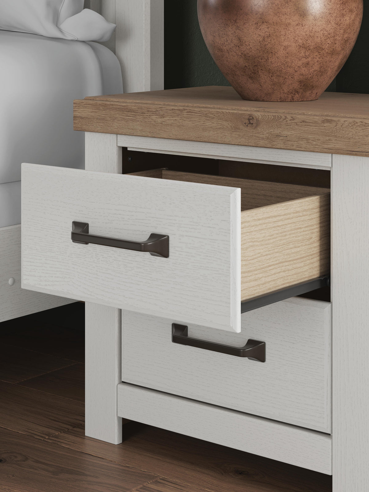 Savonport Nightstand - B4615-92 - finish or detail (supplier image 10)