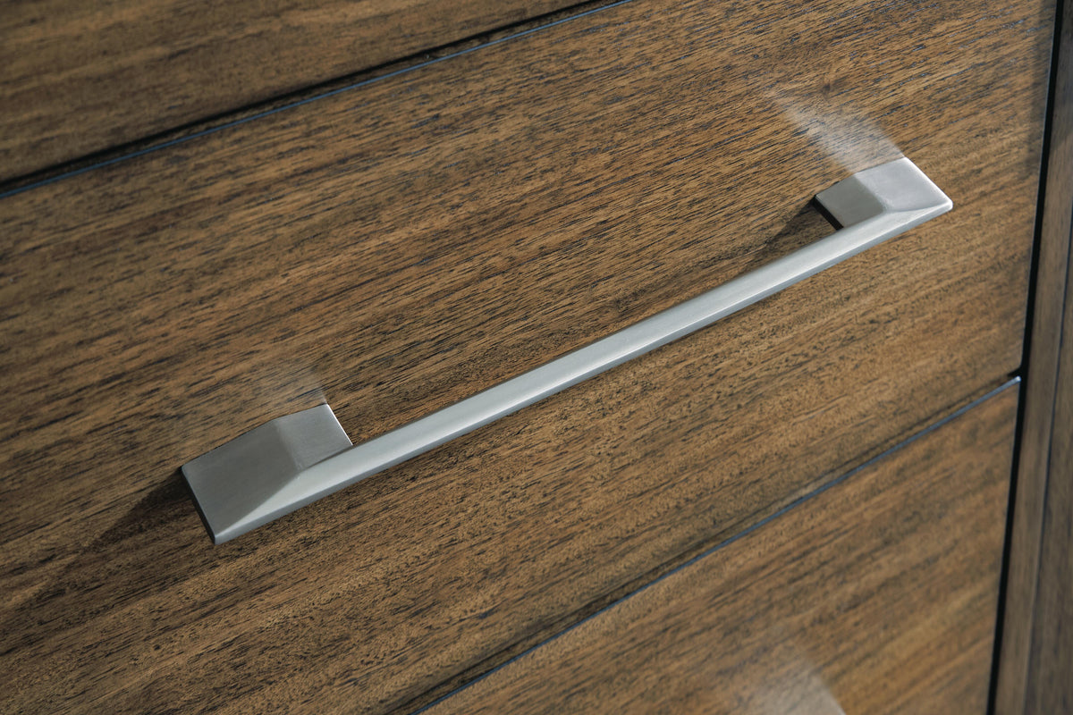Marxmore Dining Server - D863-60 - finish or detail (supplier image 8)