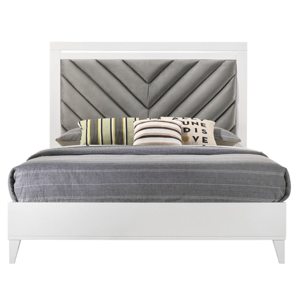Chelsie - Bed