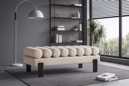 Akeela - Bench