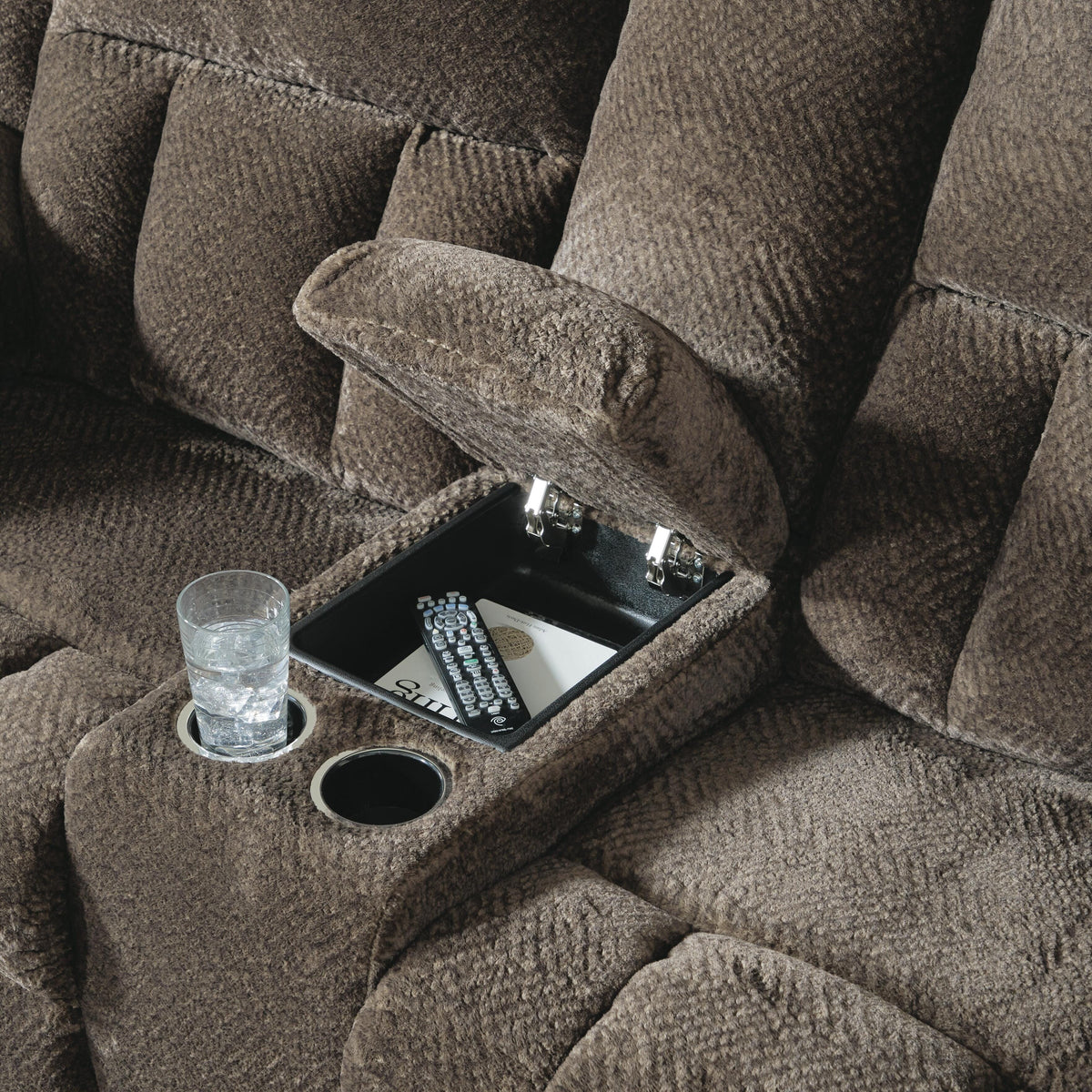 Frohn Reclining Loveseat with Console - 3740794 - finish or detail (supplier image 18)