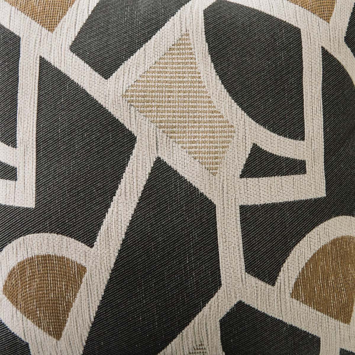 Heartcort Oversized Chair - 4460423 - finish or detail (supplier image 6)