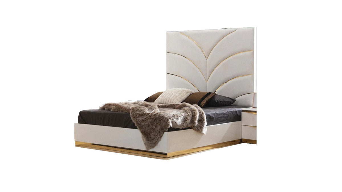 Laura - Bed