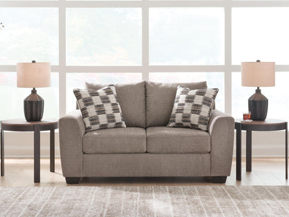 Loreo Loveseat - 6310235 - product view or room setting; only loveseat included (supplier image 10)