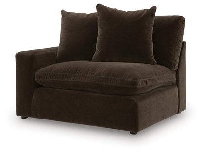 Maxton Heights Sectional - 67807S4, 67807S5, 67807S3, 67807S2, 67807S1 - product view or room setting; complete kit and included component views (supplier image 16)