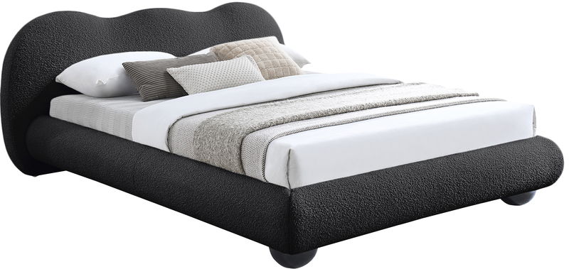 Hyde - Bed