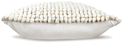 Aavie Pillow
