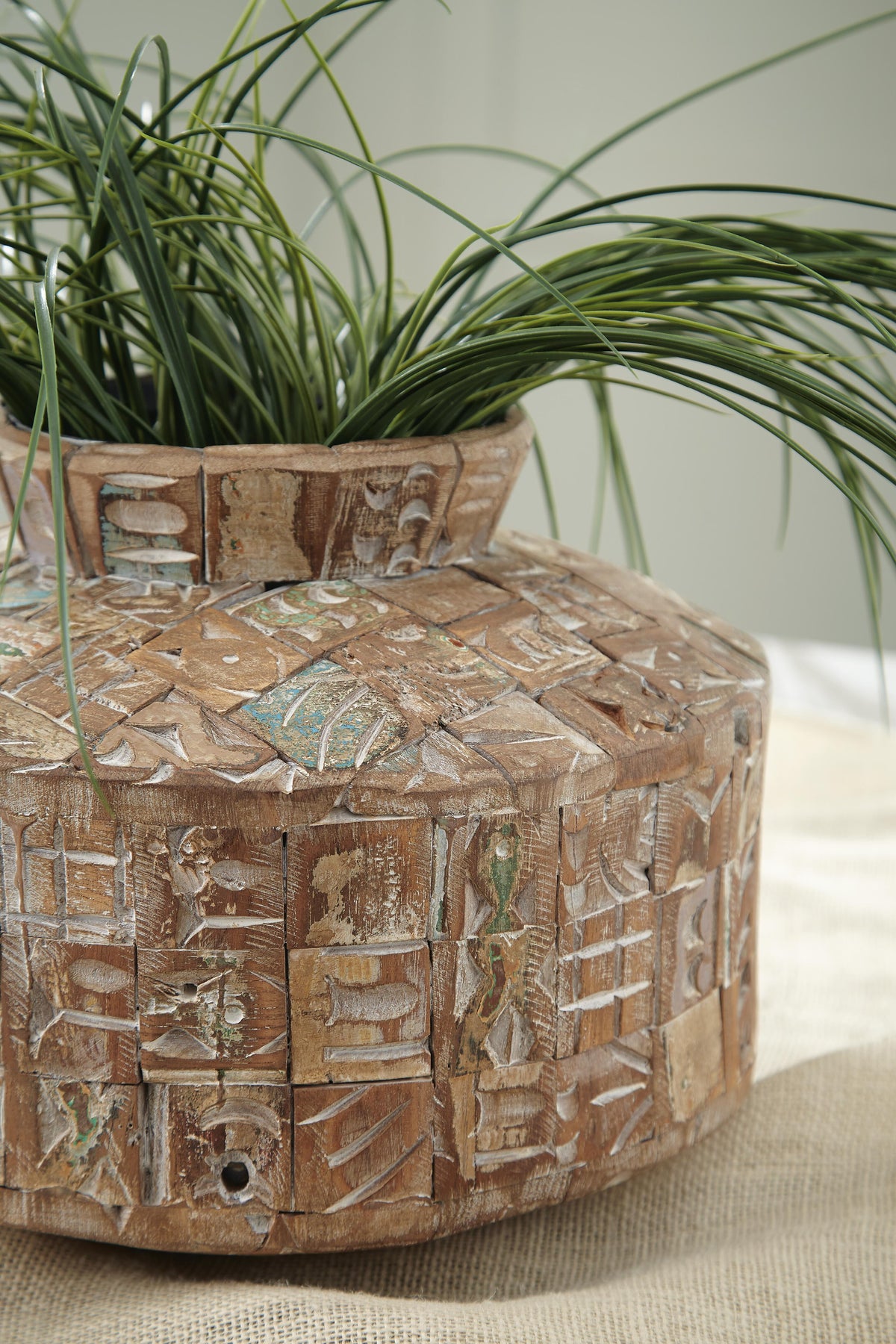 Meltland Vase - A2000557 - finish or detail (supplier image 4)
