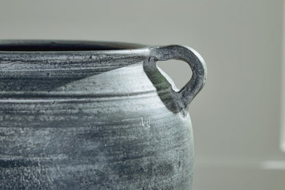 Meadie Vase - A2000628 - finish or detail (supplier image 4)