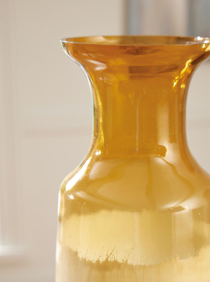 Wynburg Vase - A2000723 - finish or detail (supplier image 8)
