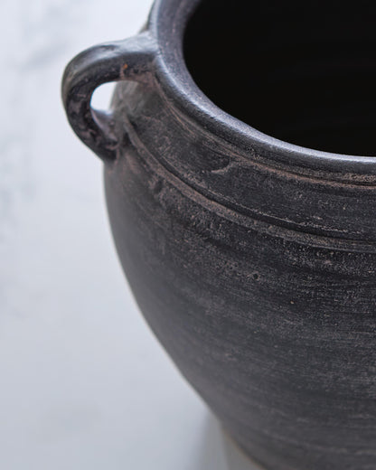 Meadie Vase - A2000790 - finish or detail (supplier image 21)