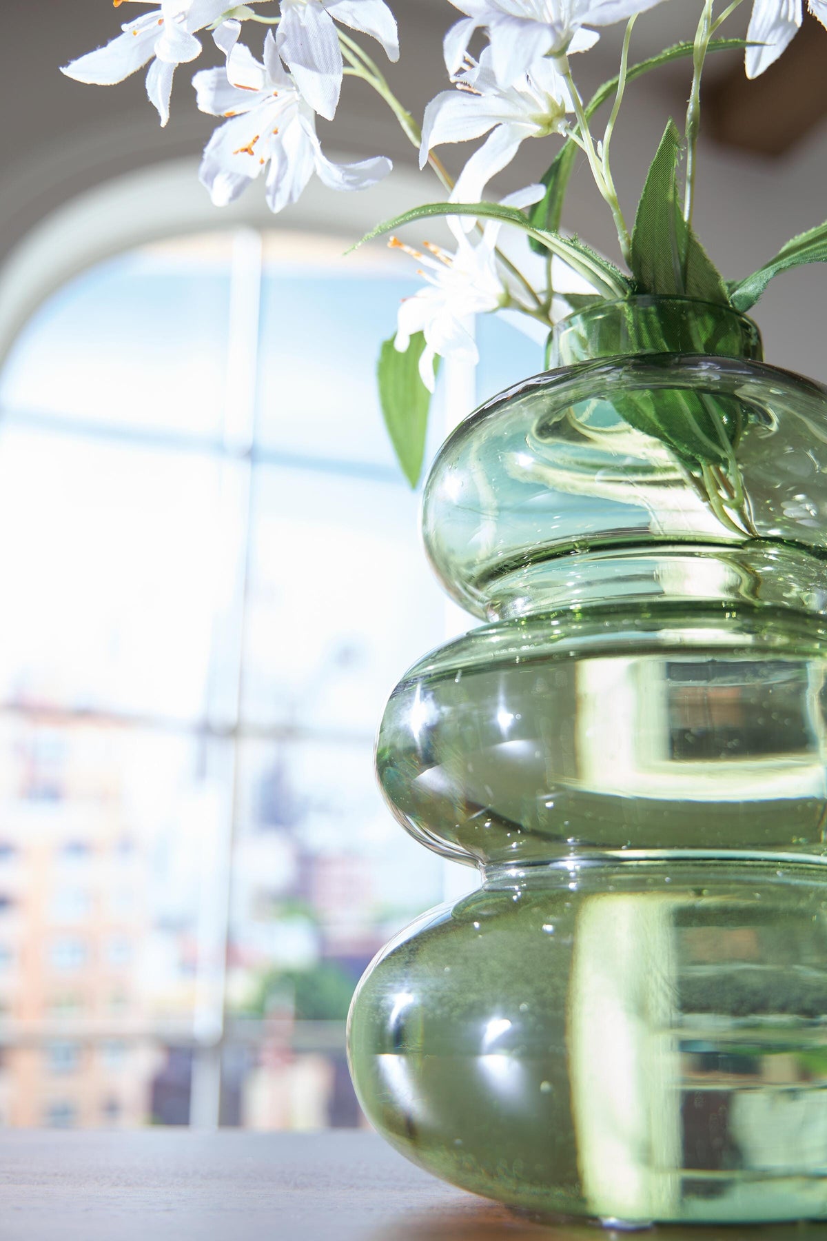 Renethorne Vase - A2000801 - finish or detail (supplier image 7)