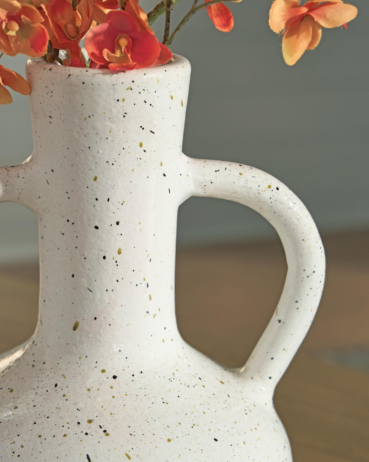 Dallinworth Vase - A2000831 - finish or detail (supplier image 9)