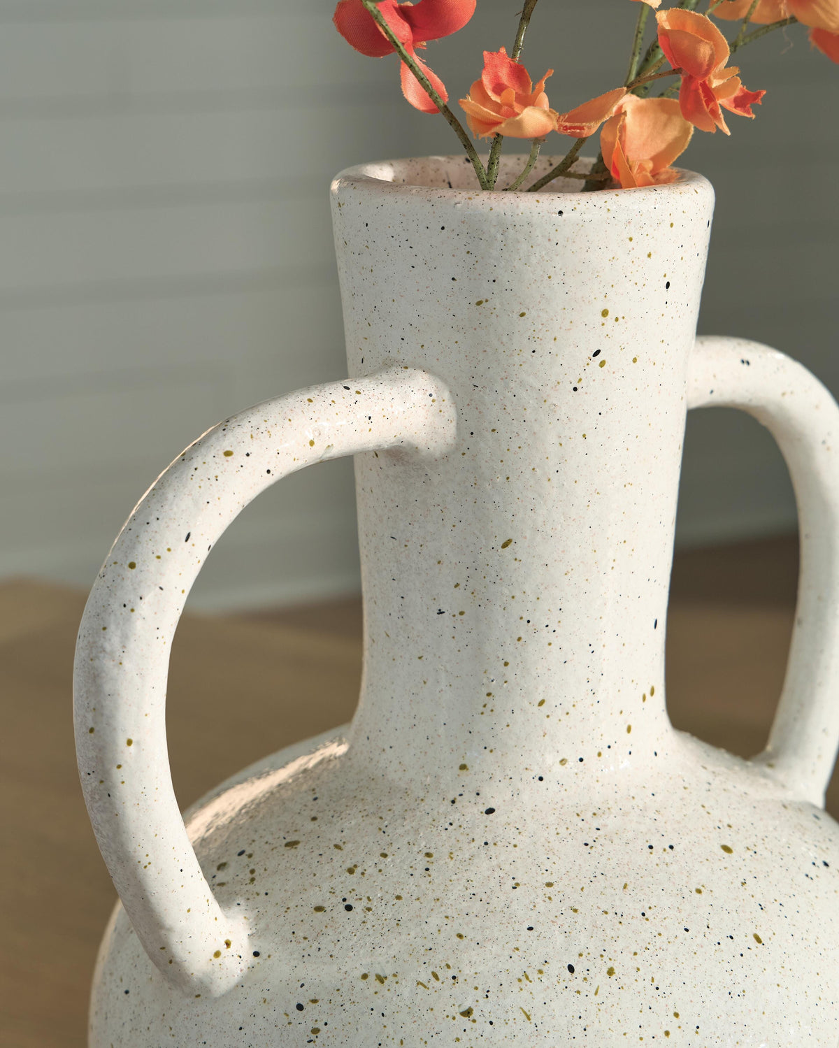 Dallinworth Vase - A2000832 - finish or detail (supplier image 4)
