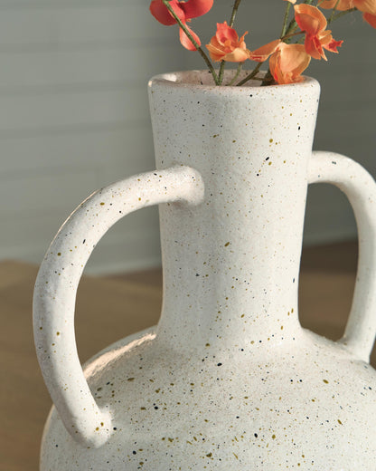Dallinworth Vase - A2000832 - finish or detail (supplier image 4)
