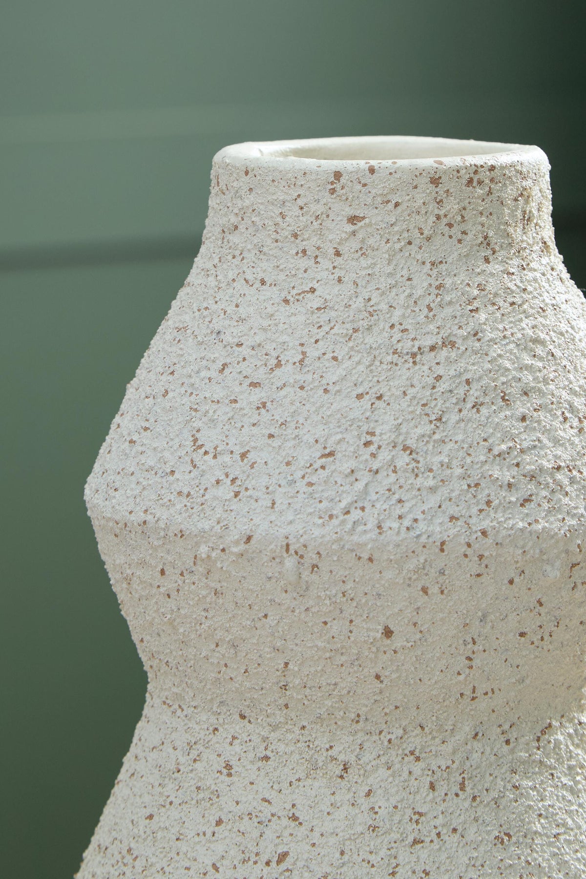 Dawthorne Vase - A2000850 - finish or detail (supplier image 7)