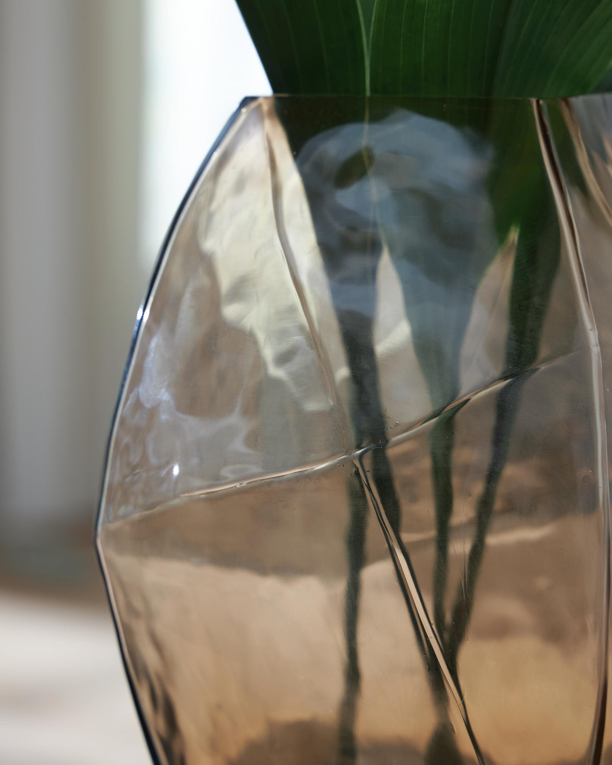 Ewart Vase - A2000866 - finish or detail (supplier image 7)