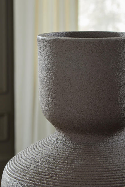 Dalsen Vase - A2000873 - finish or detail (supplier image 3)