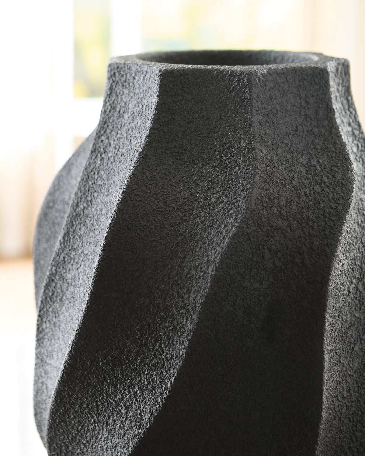 Judworth Vase - A2000875 - finish or detail (supplier image 4)