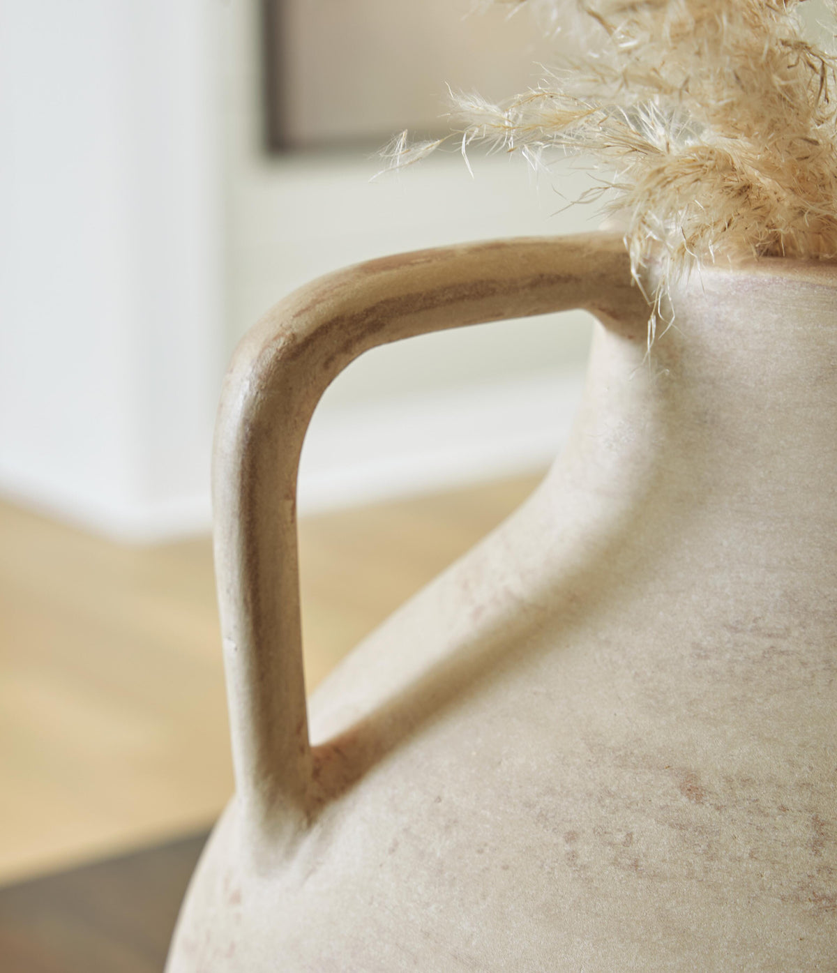 Justy Vase - A2000881 - finish or detail (supplier image 4)