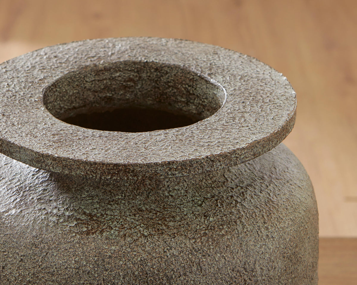 Jedwick Vase - A2000906 - finish or detail (supplier image 9)