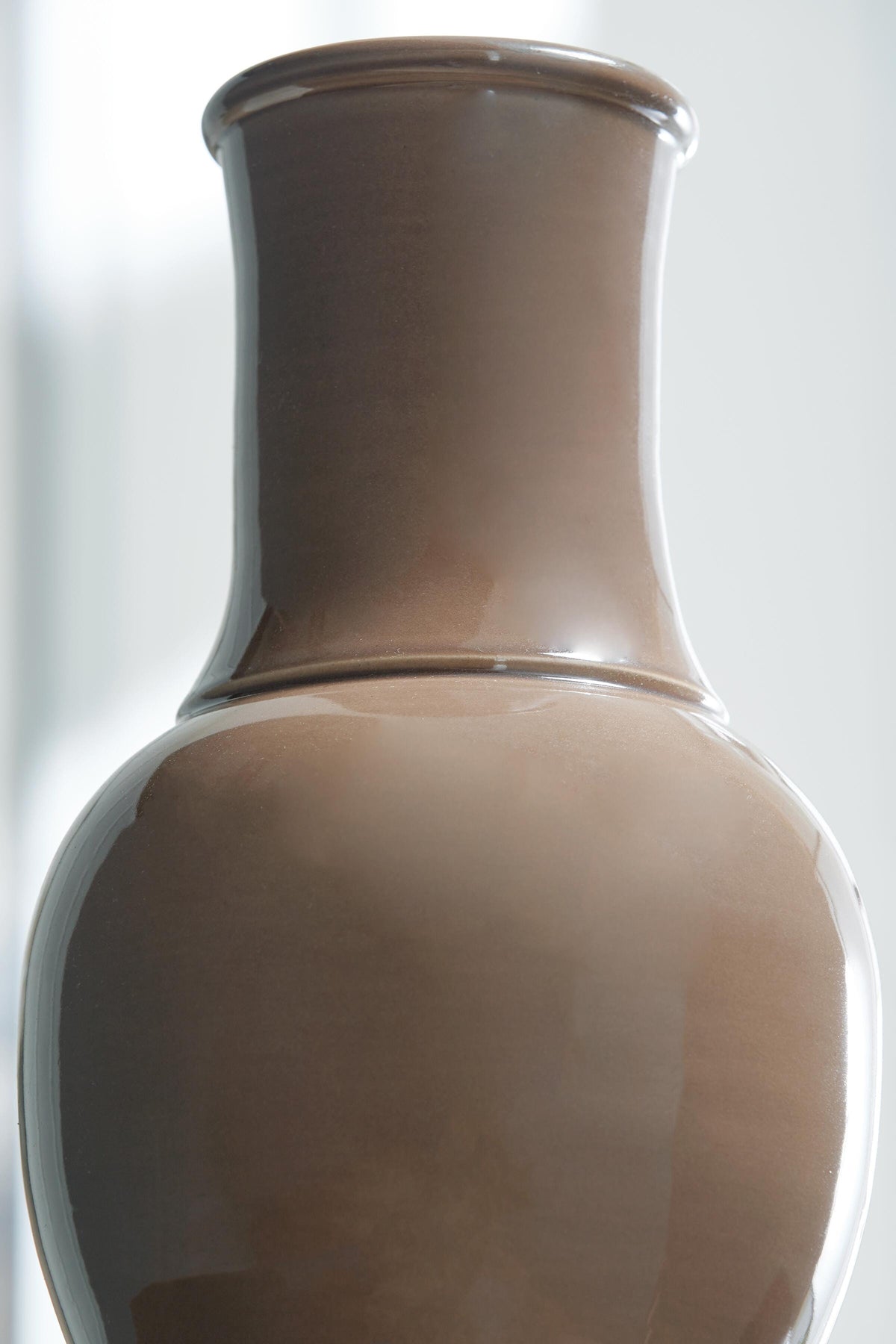 Tillmer Vase - A2000908 - finish or detail (supplier image 4)