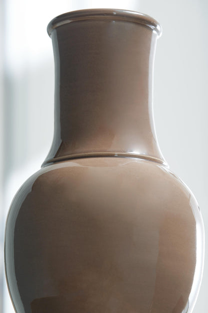 Tillmer Vase - A2000908 - finish or detail (supplier image 4)