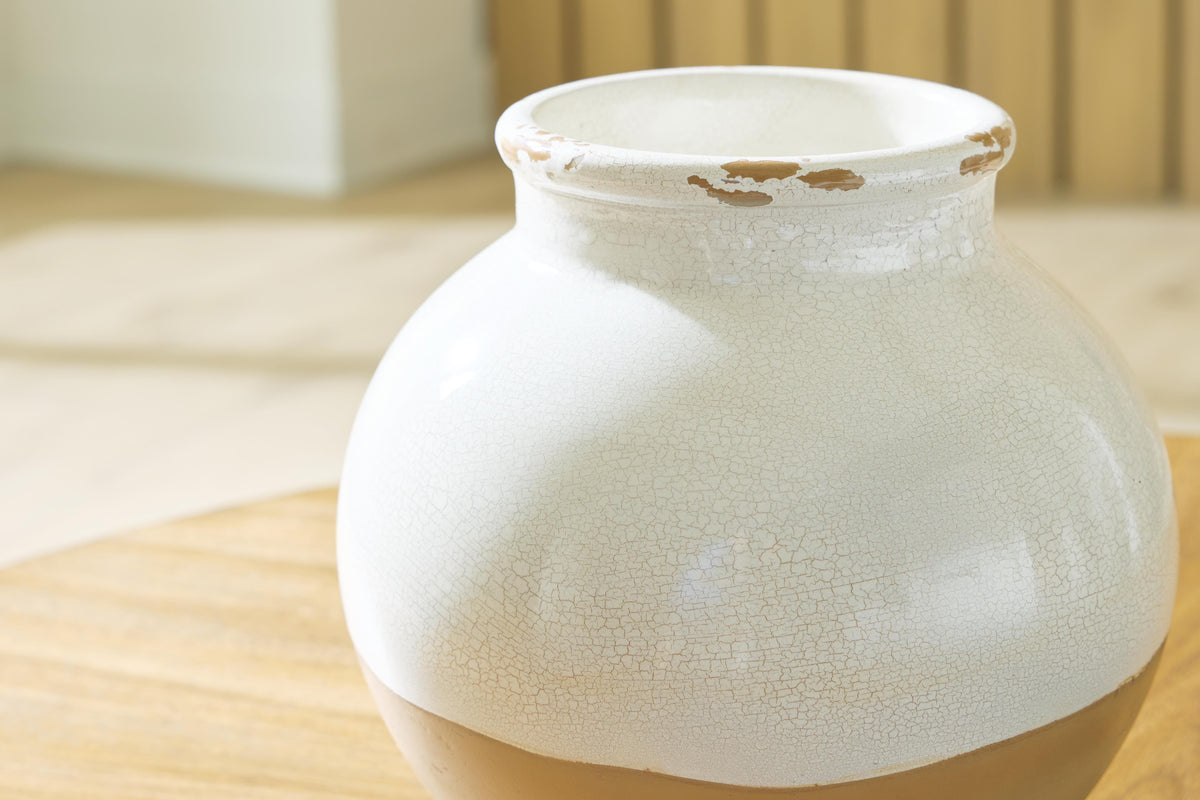Vercott Vase - A2000956 - finish or detail (supplier image 11)