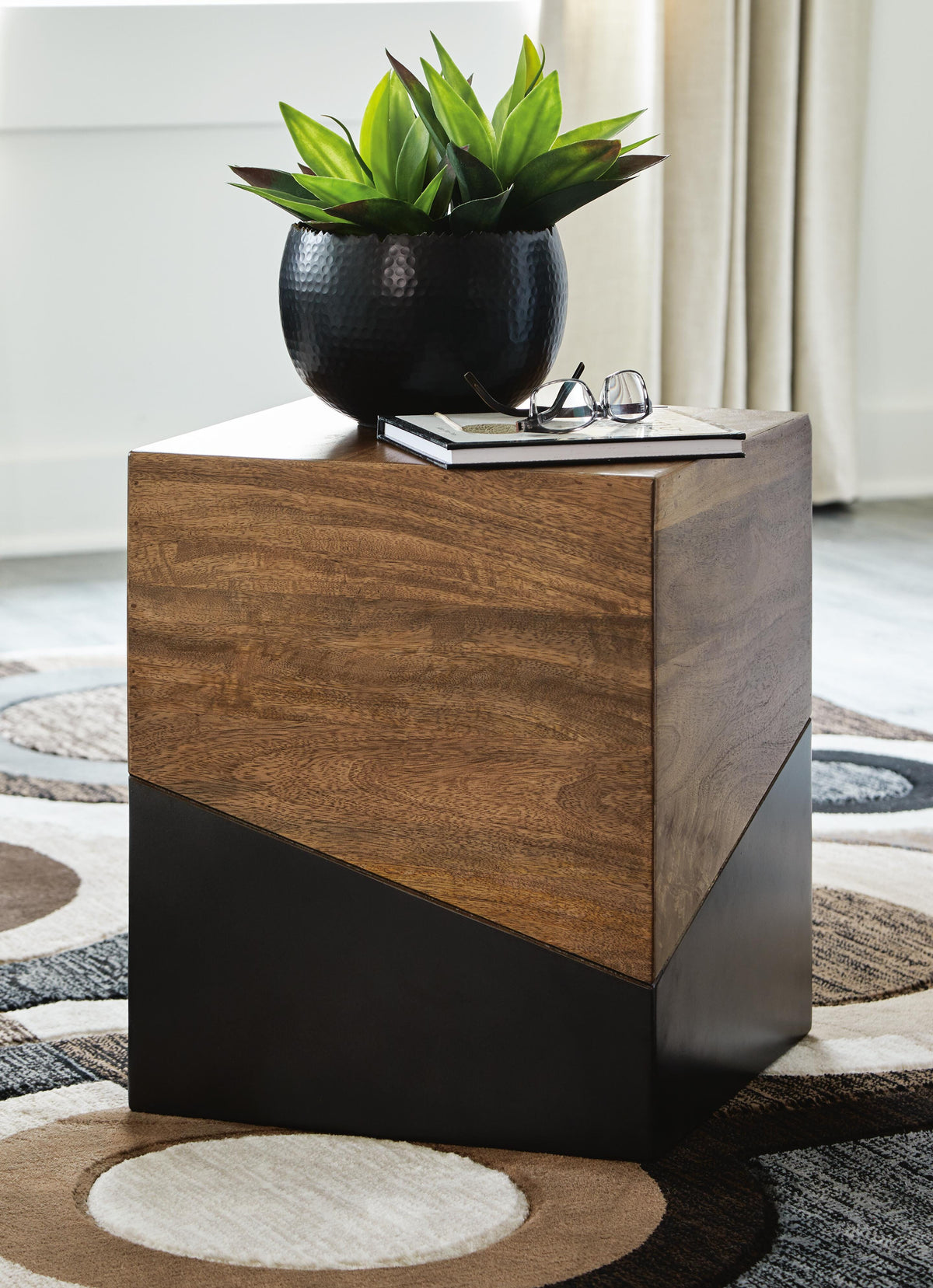 Trailbend Accent Table - A4000311 - product view or room setting; only accent table included (supplier image 8)
