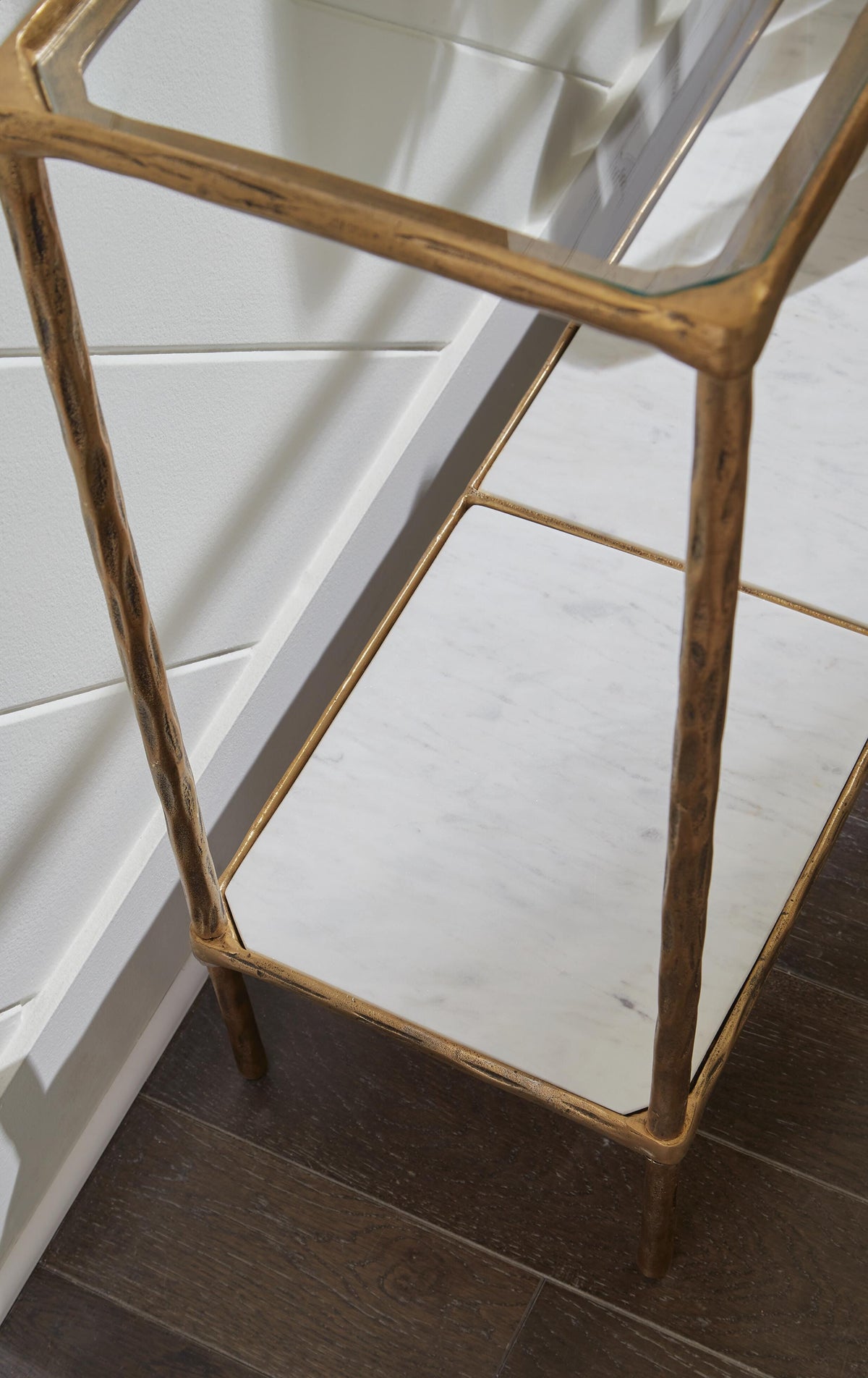 Ryandale Console Sofa Table - A4000443 - finish or detail (supplier image 5)
