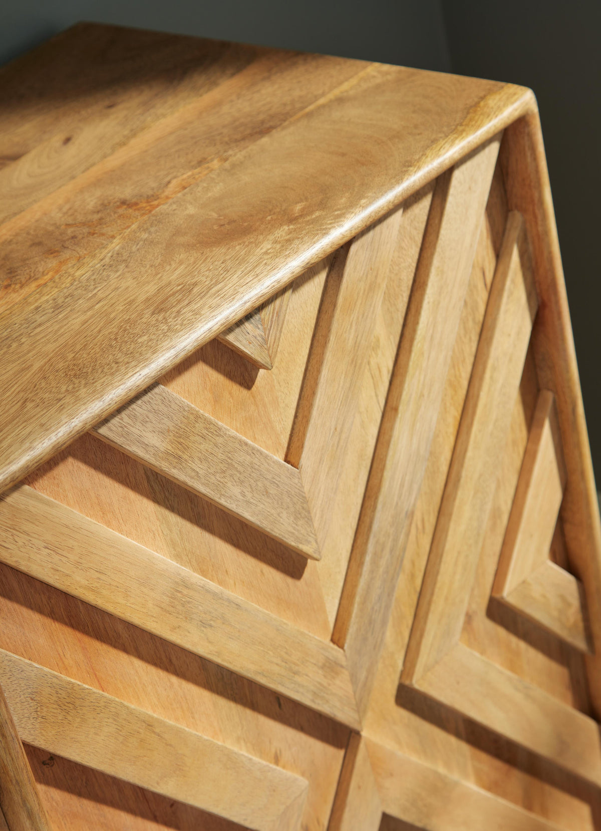 Cadewick Accent Cabinet - A4000570 - finish or detail (supplier image 7)