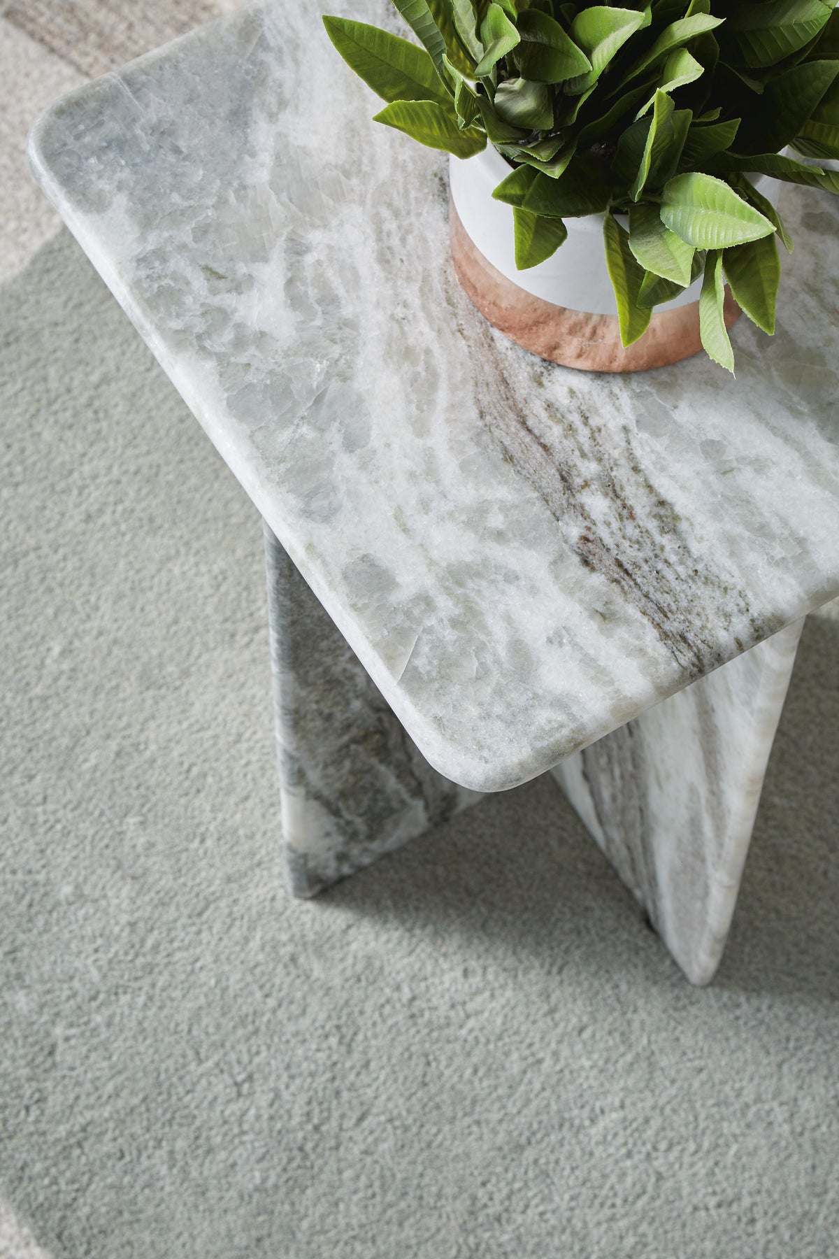 Keithwell Accent Table - A4000611 - finish or detail (supplier image 7)