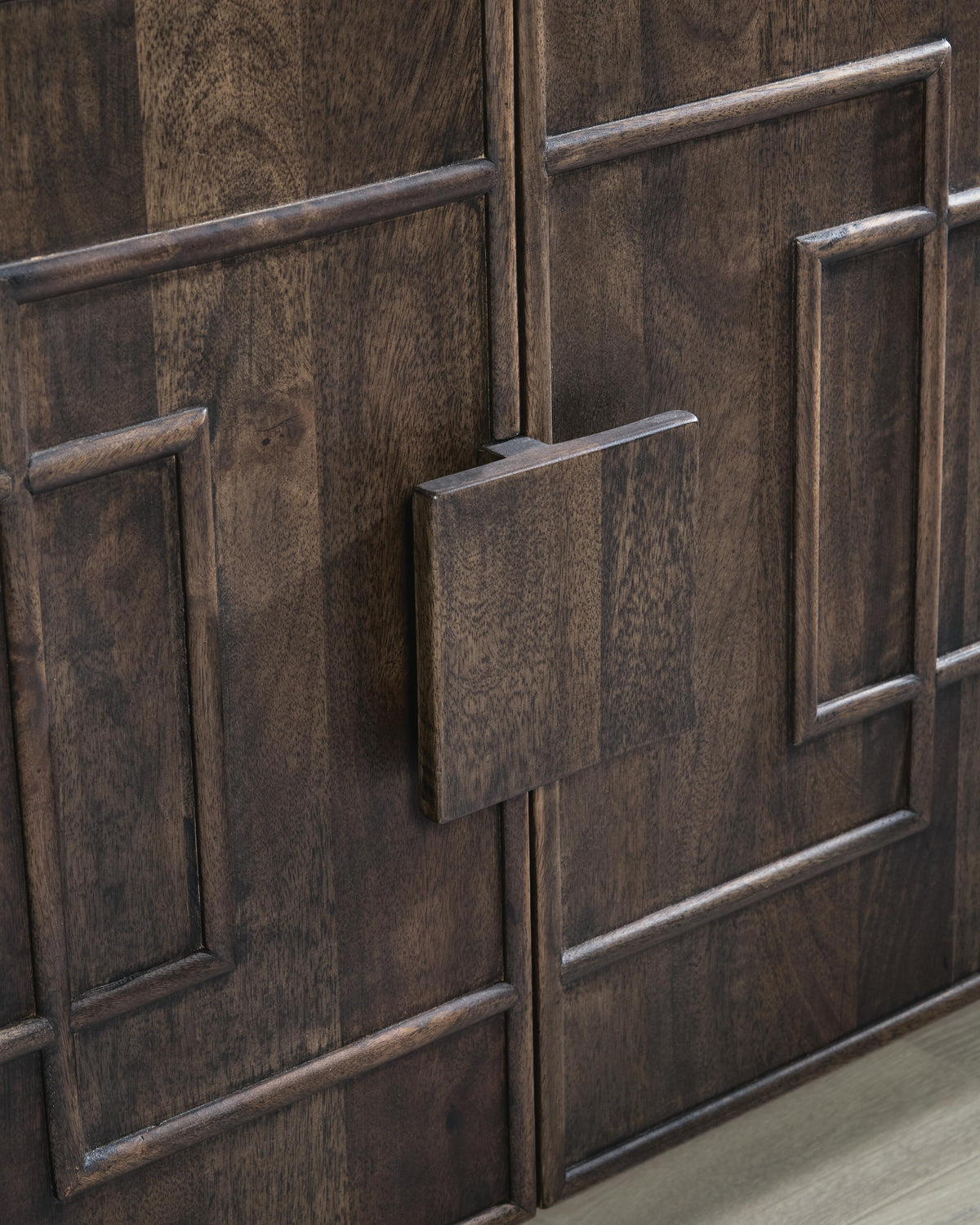 Cato Accent Cabinet - A4000682 - finish or detail (supplier image 8)