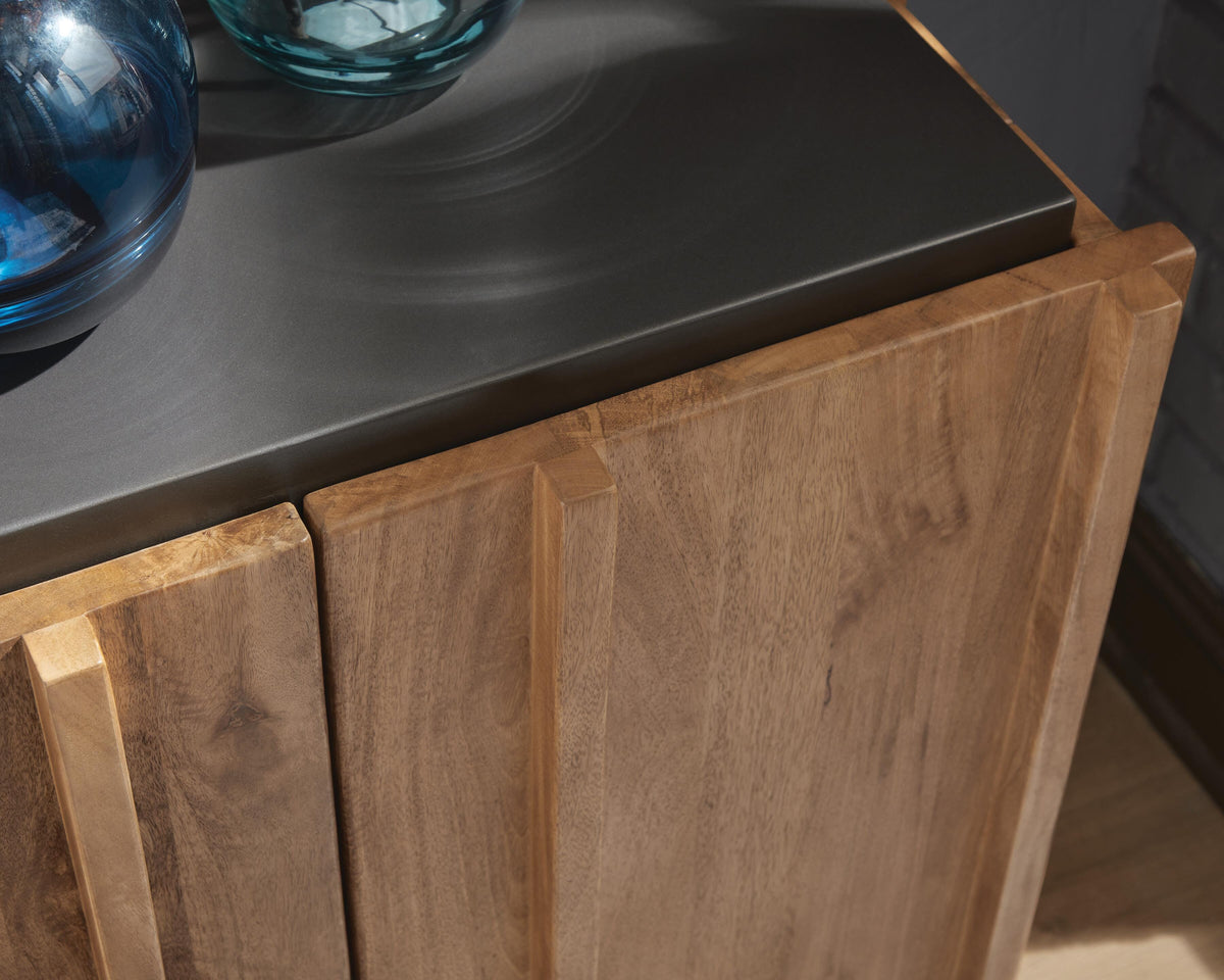 Quintavious Accent Cabinet - A4000685 - finish or detail (supplier image 7)