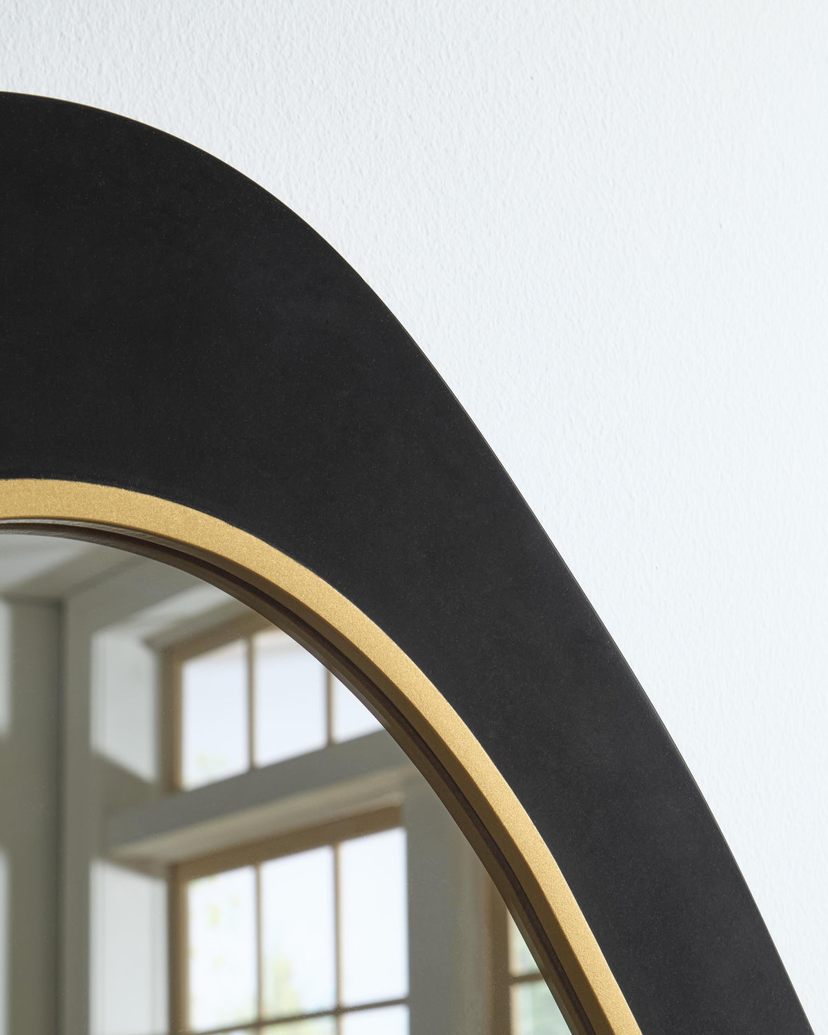 Kierlock Accent Mirror - A8010414 - finish or detail (supplier image 5)