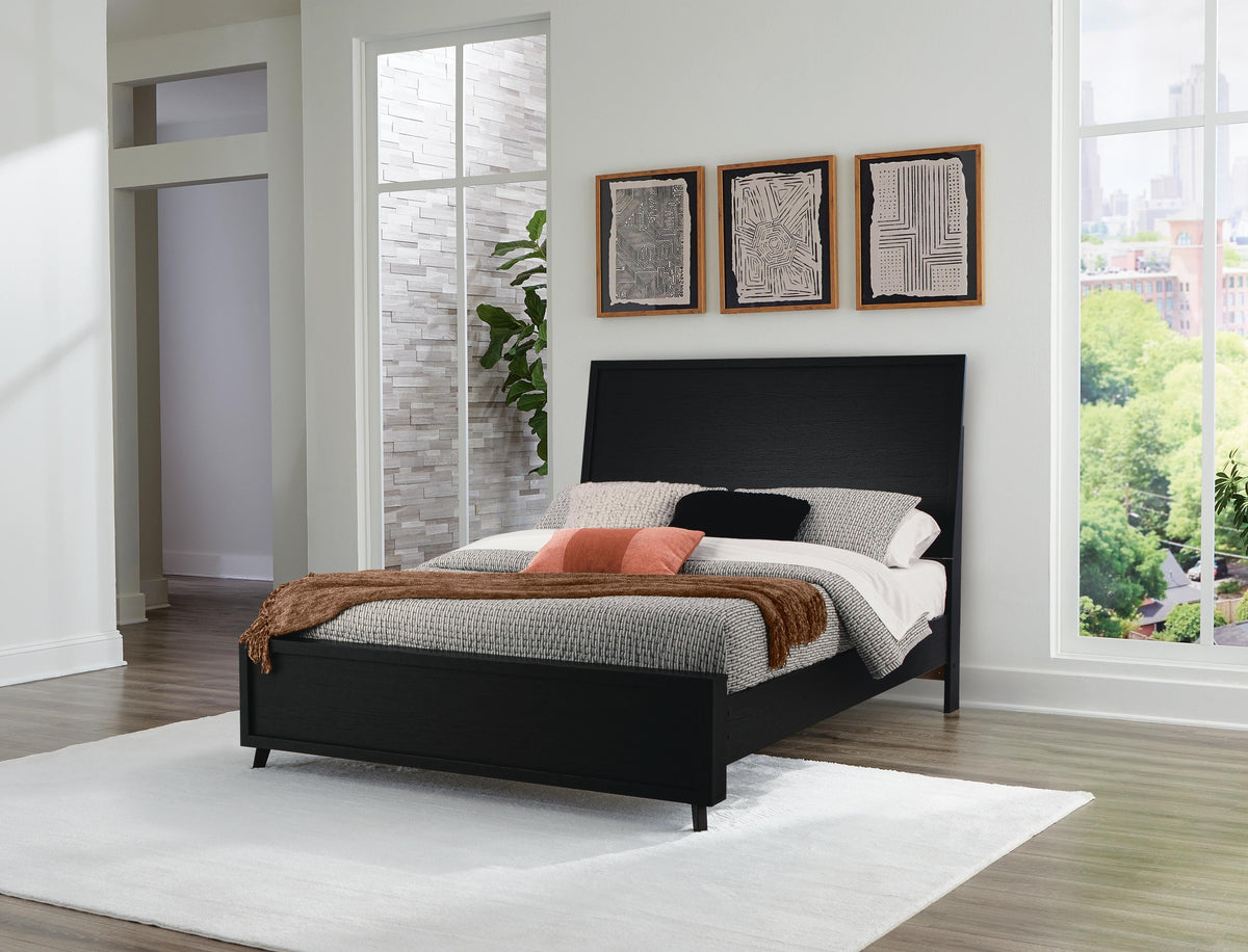 Danziar Panel Bed