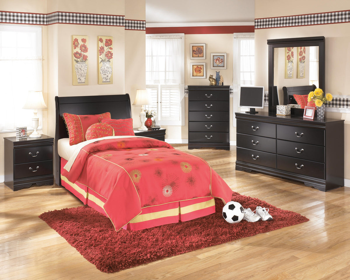 Huey Vineyard Chest of Drawers - B128-46 - product view or room setting; only chest included (supplier image 3)