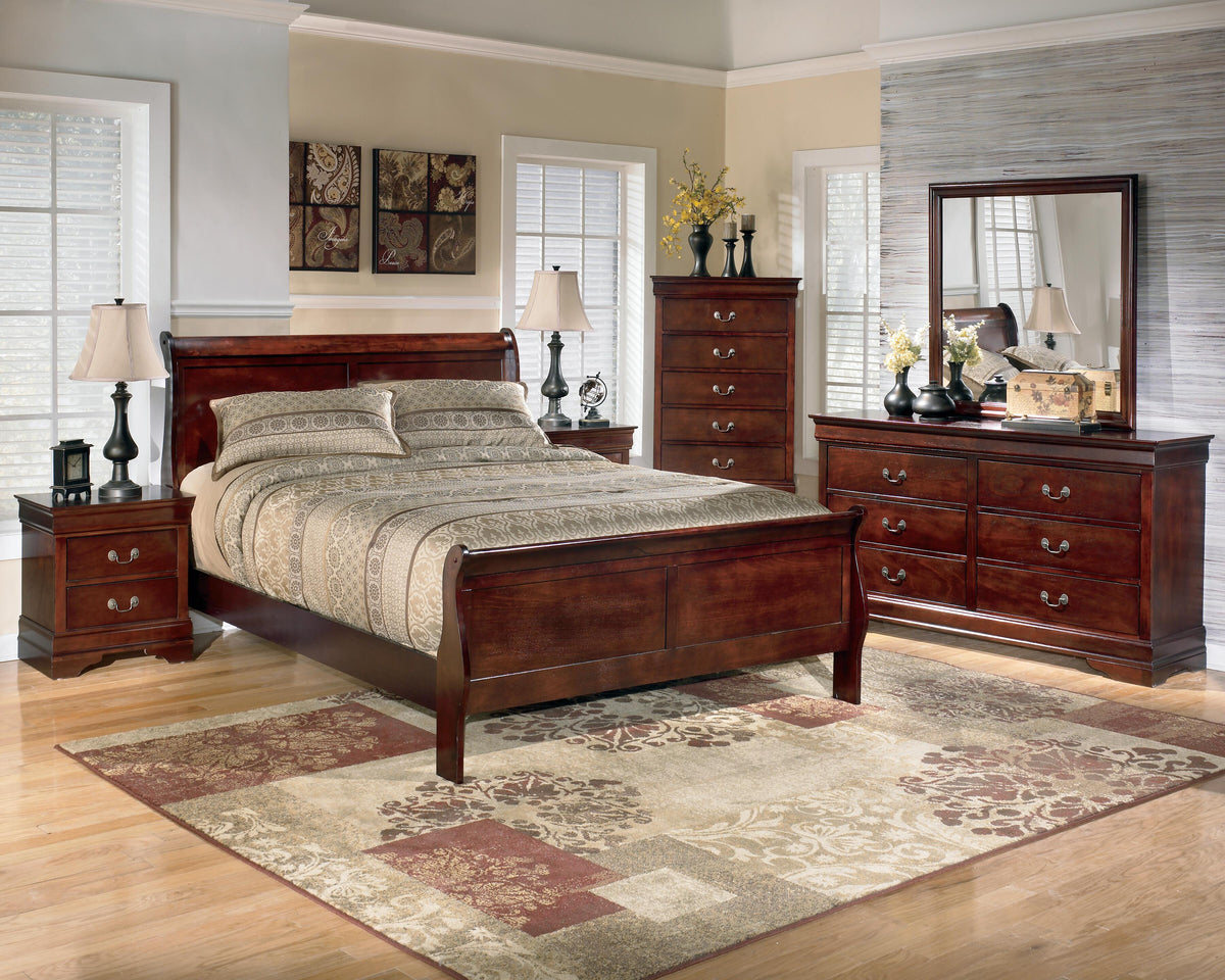 Alisdair Bedroom Sets - B376B13, B376B12, B376B16, B376B17, B376B15, B376B14, B376B18, B376B19, B376B7, B376B3, B376B21, B376B20, B376B6, B376B22, B376B23, B376B26, B376B25, B376B24, B376B27, B376B28, B376B29, B376B30, B376B33, B376B32, B376B35, B376B36, B376B37, B376B38, B376B41, B376B42, B376B40, B376B39 - product view or room setting; complete kit and included component views (supplier image 11)