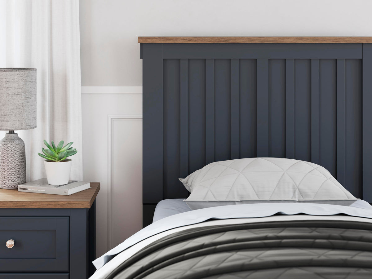 Landocken Panel Bed