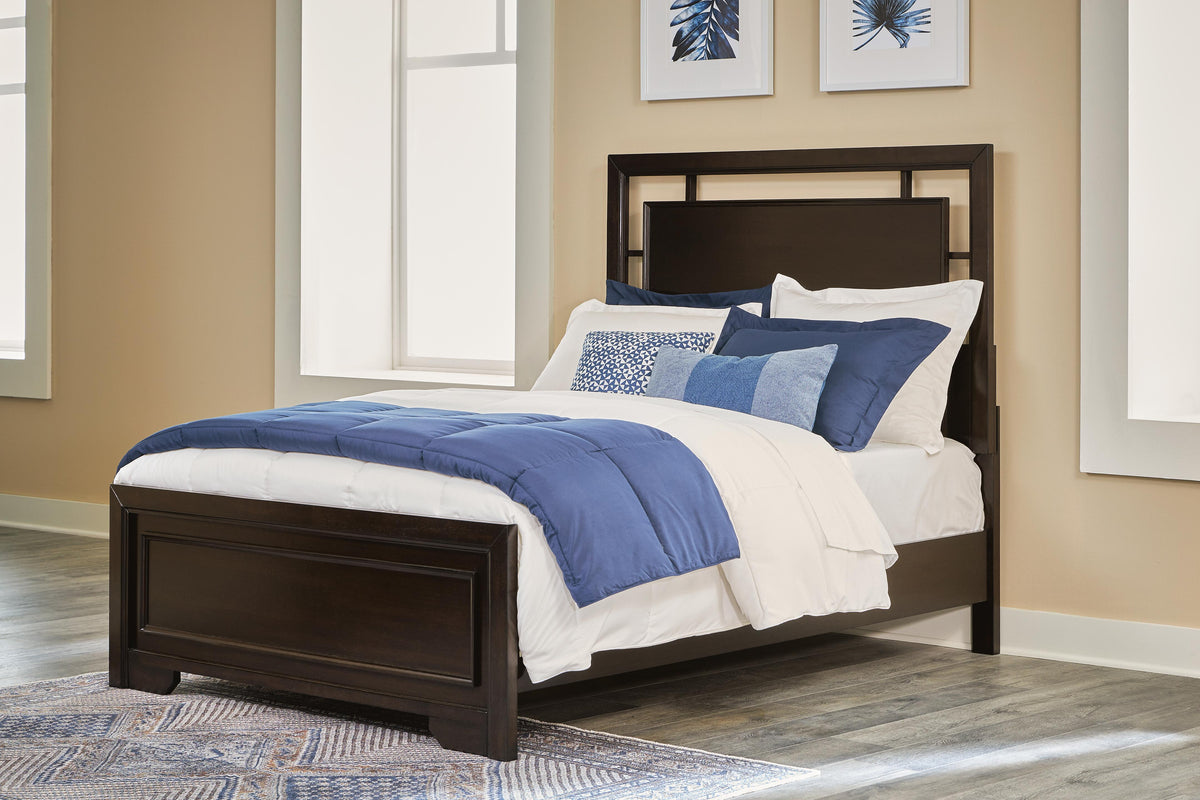 Covetown Bedroom Sets - B441B5 - product view or room setting; complete kit and included component views (supplier image 64)