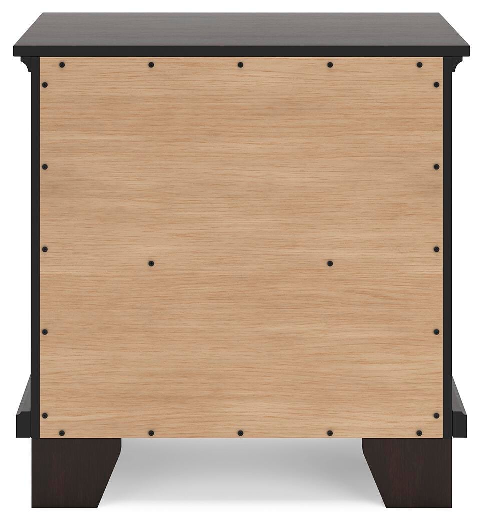 Covetown Bedroom Sets - B441B14, B441B13, B441B15, B441B16, B441B17, B441B18 - product view or room setting; complete kit and included component views (supplier image 77)