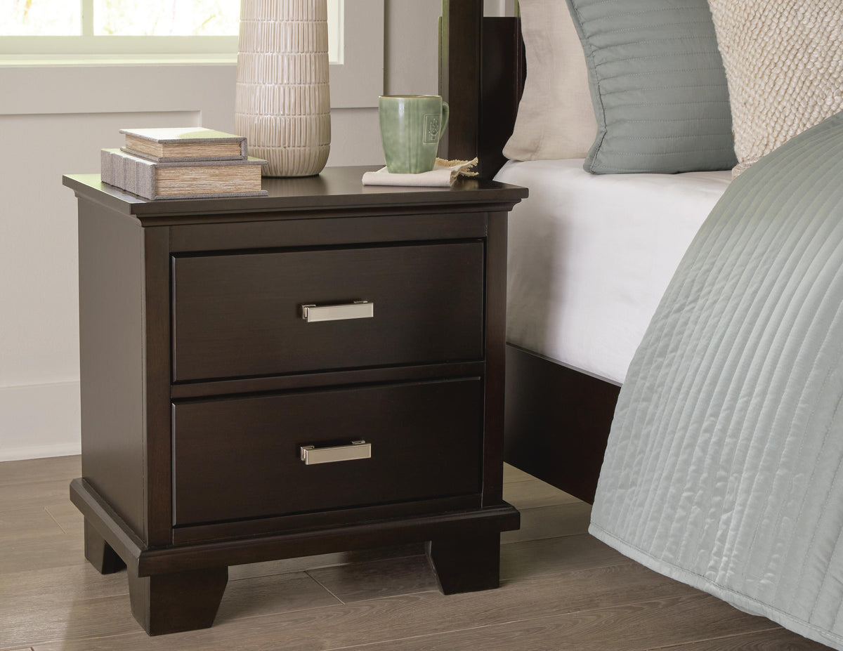Covetown Bedroom Sets - B441B14, B441B13, B441B15, B441B16, B441B17 - product view or room setting; complete kit and included component views (supplier image 79)
