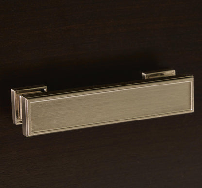 Covetown Dresser - B441-31 - finish or detail (supplier image 6)