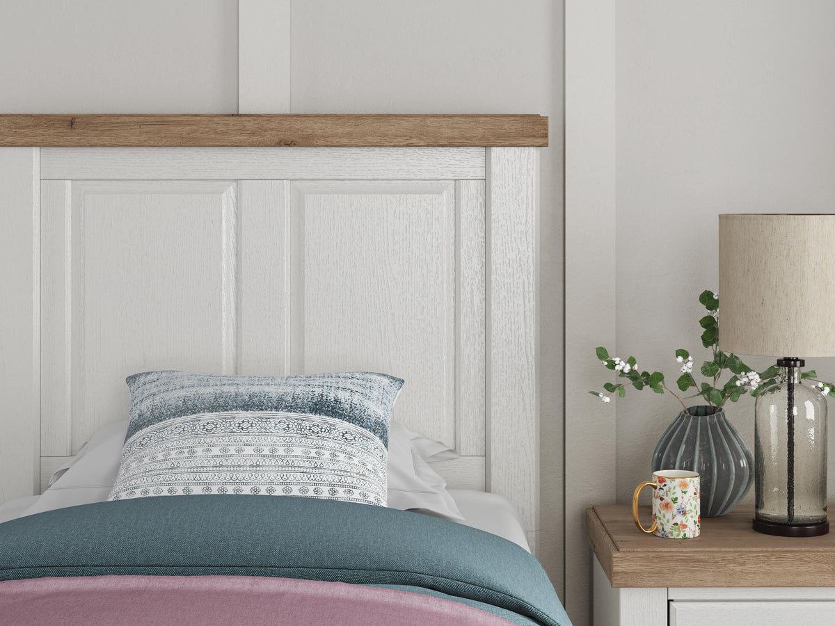 Savonport Panel Bed