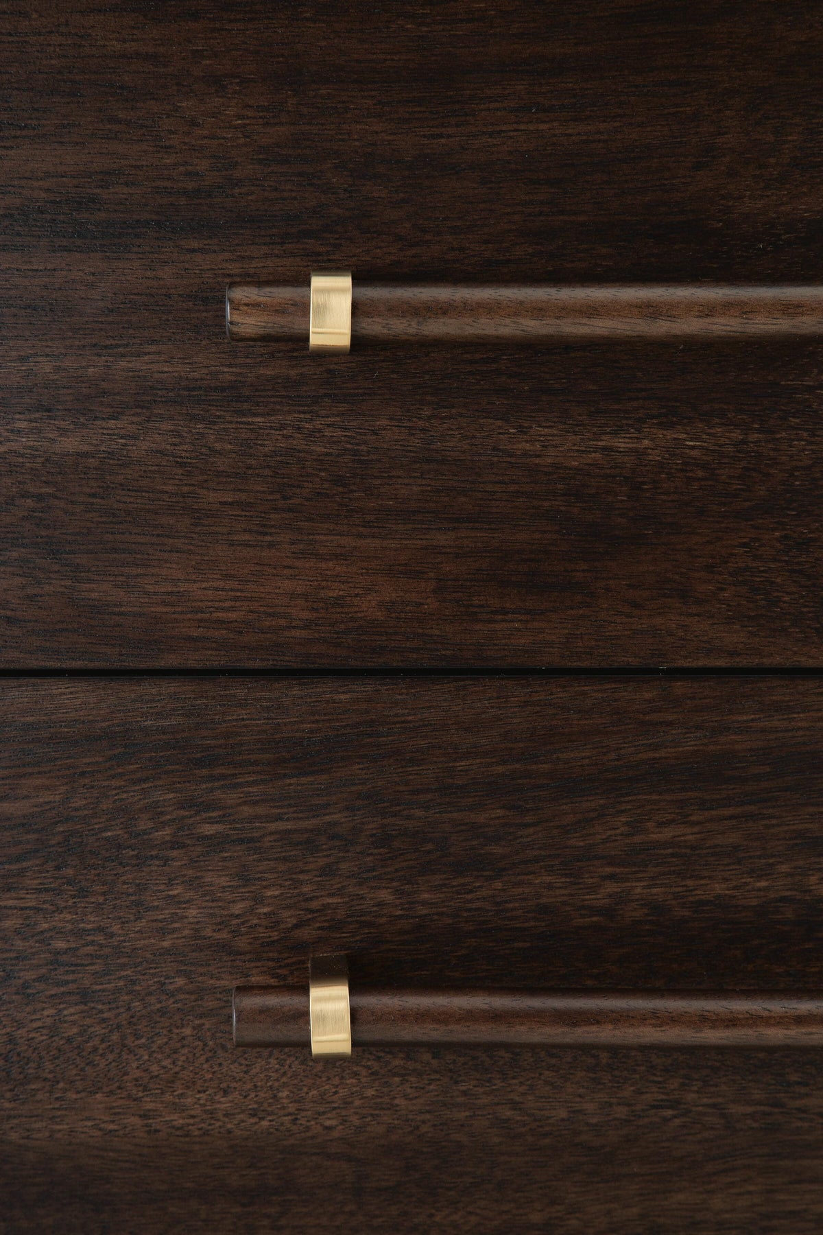 Dantenton Chest of Drawers - B611-46 - finish or detail (supplier image 5)