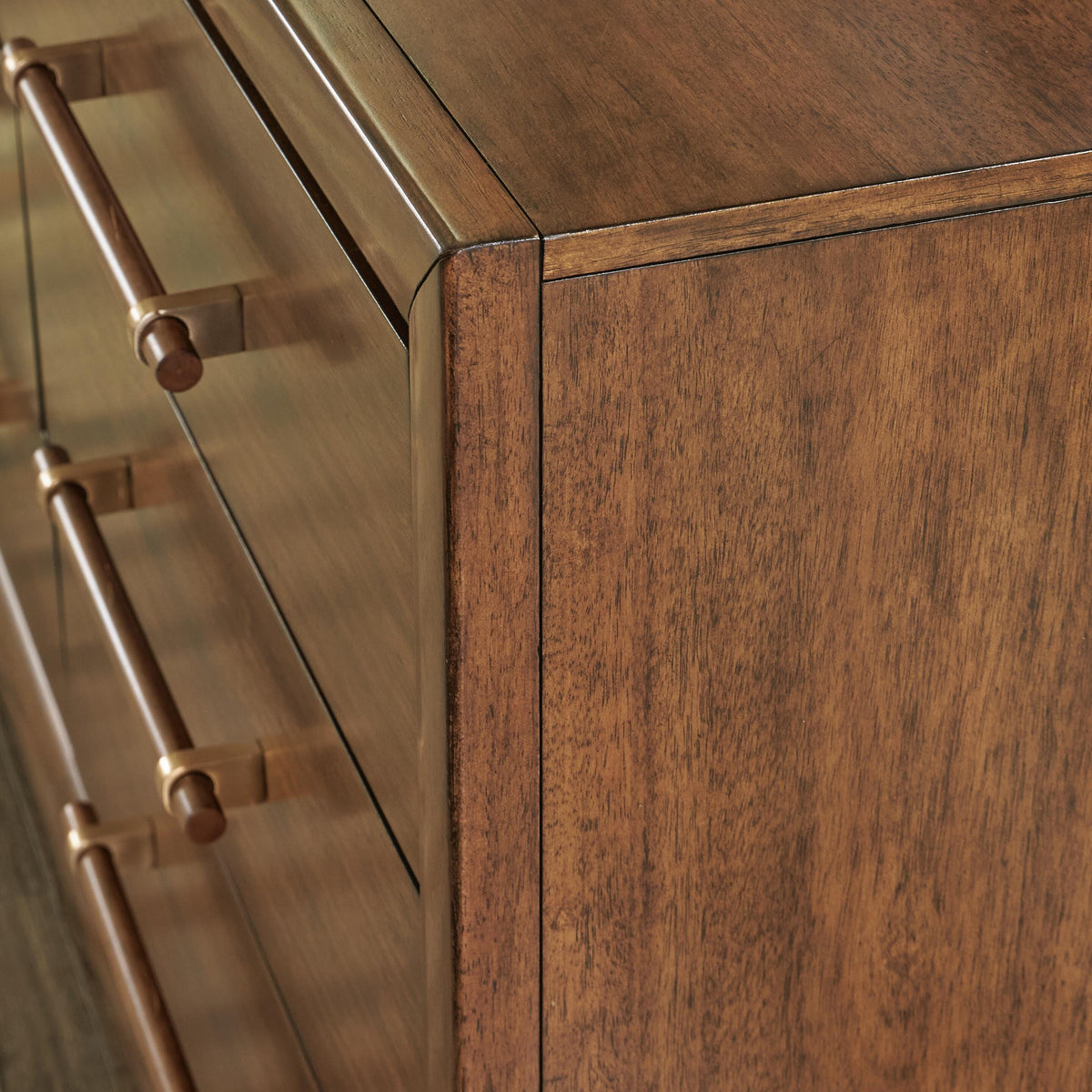 Lyncott Dresser - B615-31 - finish or detail (supplier image 6)