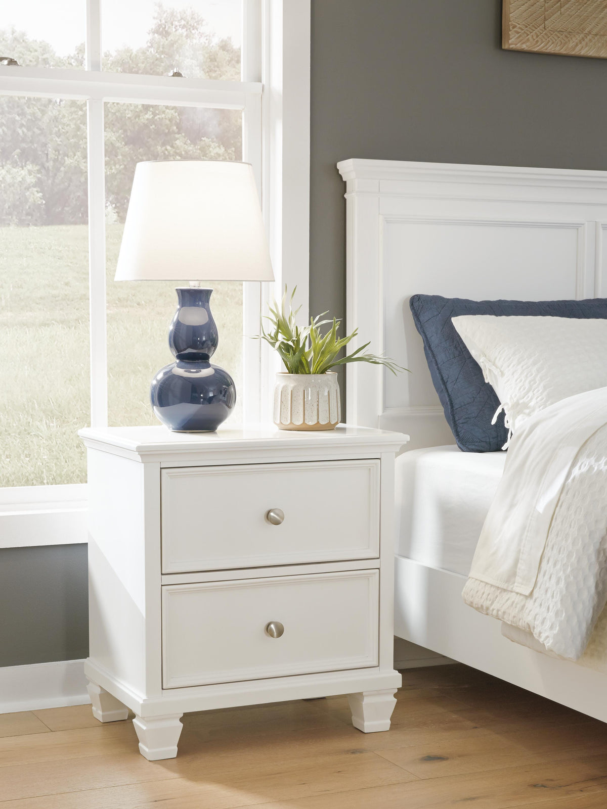 Fortman Bedroom Sets - B680B12, B680B15, B680B16, B680B17, B680B18, B680B19, B680B28, B680B29 - product view or room setting; complete kit and included component views (supplier image 26)