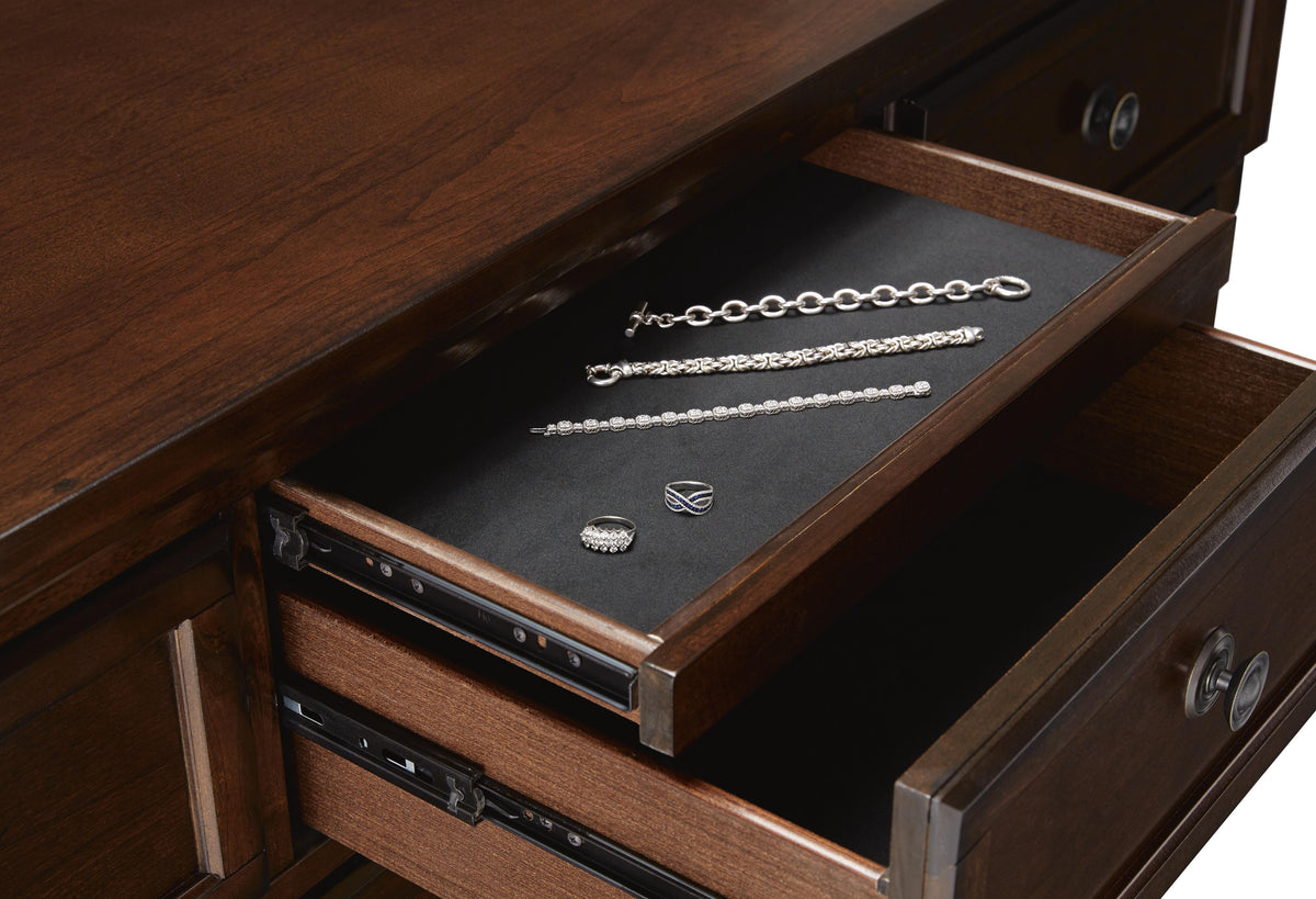 Porter Dresser - B697-31 - finish or detail (supplier image 6)