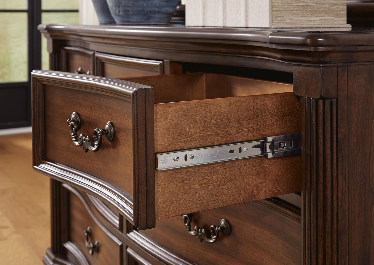 Lavinton Dresser - B764-31 - finish or detail (supplier image 7)