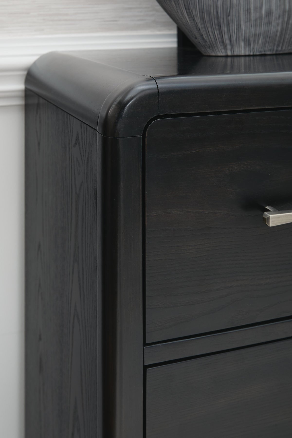 Rowanbeck Bedroom Sets - B821B6, B821B7, B821B3, B821B9 - finish or detail (supplier image 9)